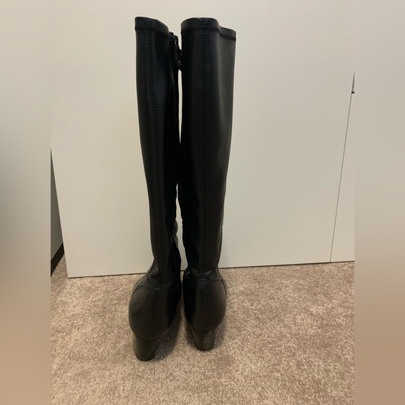 Geox tall black leather boots. Size 9. - Picture 2 of 5